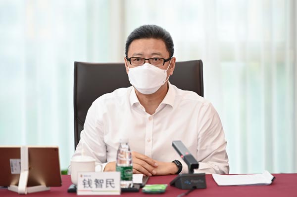 钱董事长照片.jpg